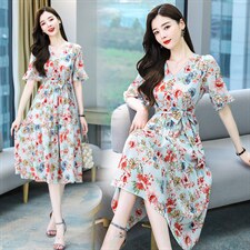 夏装2021新款女气质显瘦松紧腰通勒法式V领复古仙碎花公主连衣裙，女装连衣裙，丽美静依