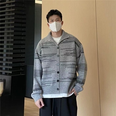 灰色