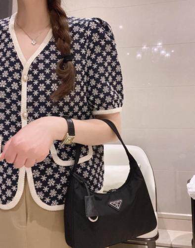 刺绣麻棉珍珠扣开衫，女装，新袖