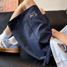 藏青色
