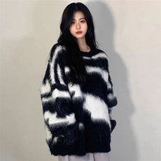 黑色