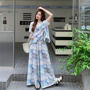 设计感印花拼接短袖t恤套装女夏新款轻薄休闲显瘦阔腿裤两件套图片