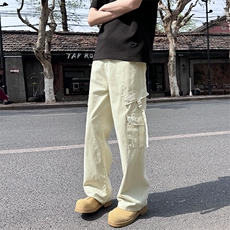 米白色