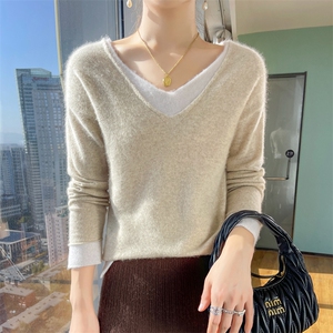 23秋冬V领拼色100%纯羊毛衫女假两件长袖毛衣宽松绒针织打底衫图片