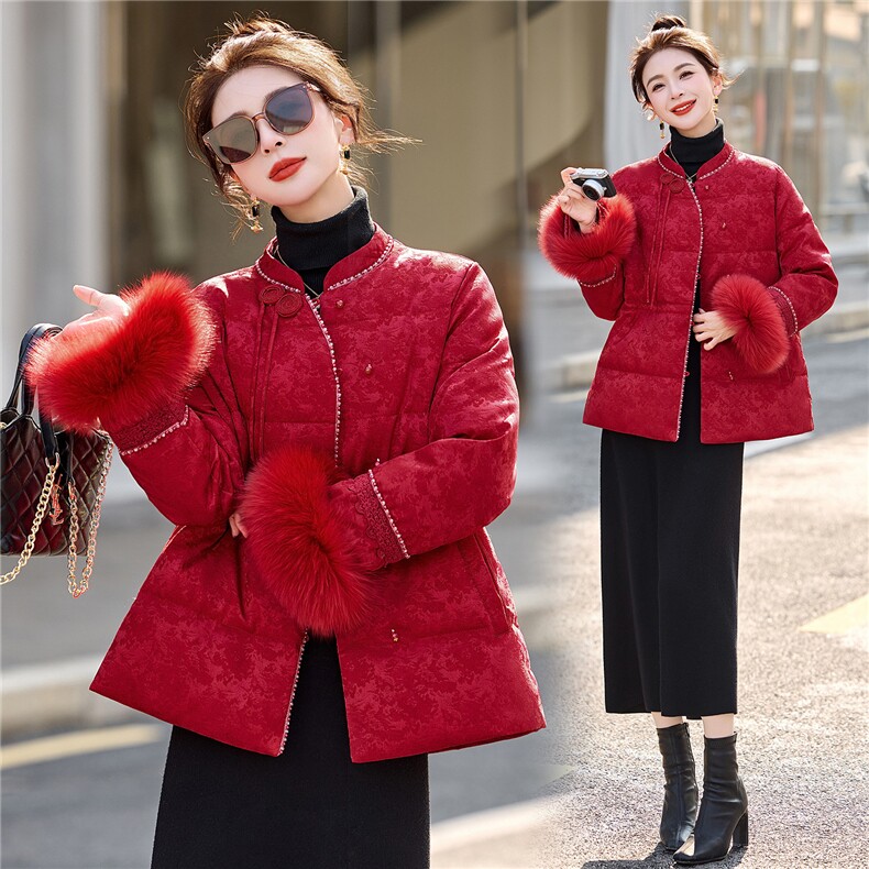 现货。2025年冬季短款新中式真狐狸毛轻奢羽绒服，女装羽绒服，艾仟回(原伊仟回)