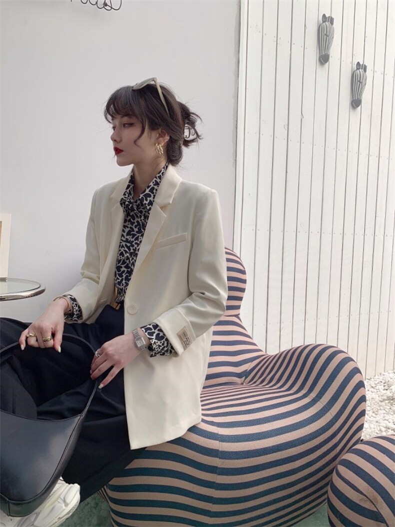 品牌连锁贴牌款，版型奈斯，简约，其它，秀薇拉