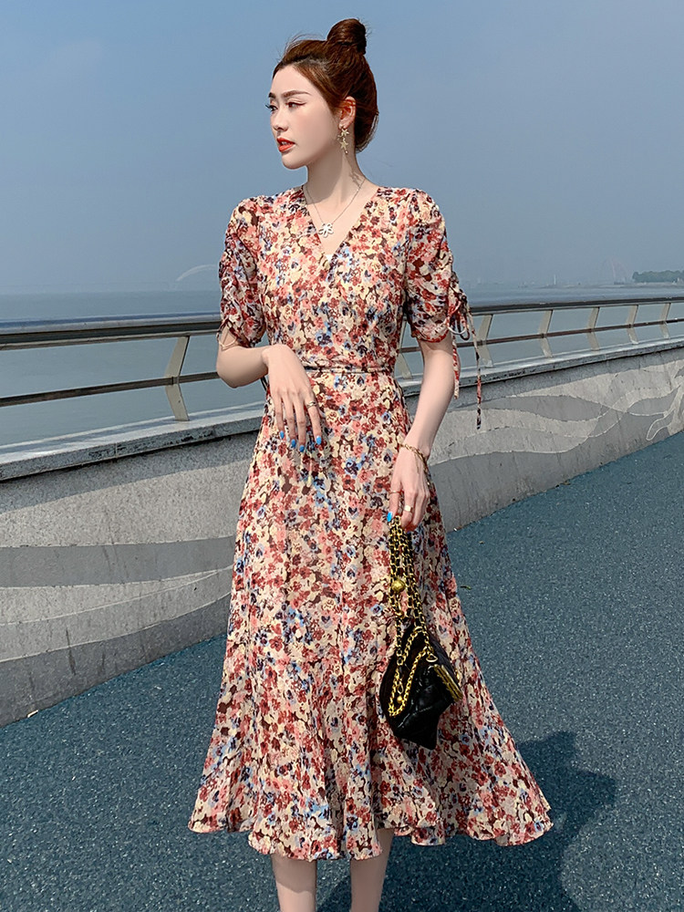 连衣裙女夏季新款法式浪漫气质V领碎花修身显瘦性感长礼服裙,女装连衣裙,天丽