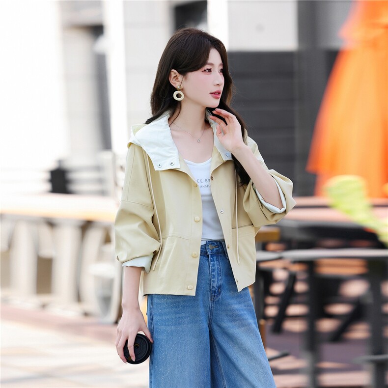拼接撞色短款风衣女2026年秋季长袖连帽风衣女外套，女装短外套，鑫源服饰