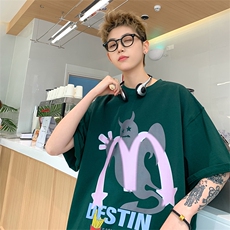 墨绿色