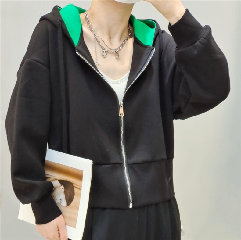 【现货】秋装新款韩版针织拼色短外套，女装短外套，那简