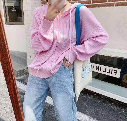 马卡龙针织外套配T恤美丽哦！，女装T恤，丽薇塔