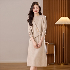 2025法式洋气毛衣马甲外套+针织长袖打底裙套装秋季温柔气质显瘦，女装羊毛衫，艾米