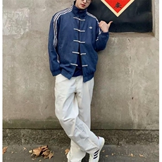 藏青色