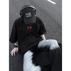 黑色