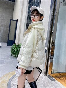 羽绒服拼接假两件图片