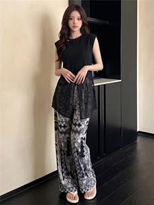 慵懒风减龄时尚套装女夏新款遮肚显瘦无袖网纱拼接上衣长裤两件套图片