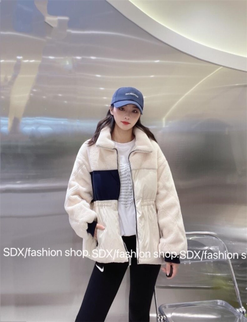 【现货】设计师款撞色拼接羽绒服，女装羽绒服，色调轩