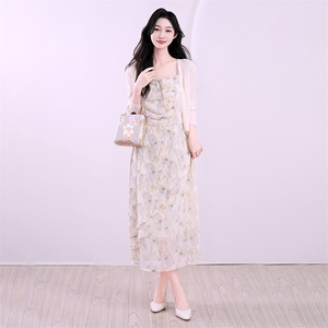 碎花连衣裙两件套法式洋气减龄仙女裙套装女图片