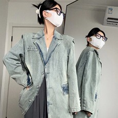 蓝色