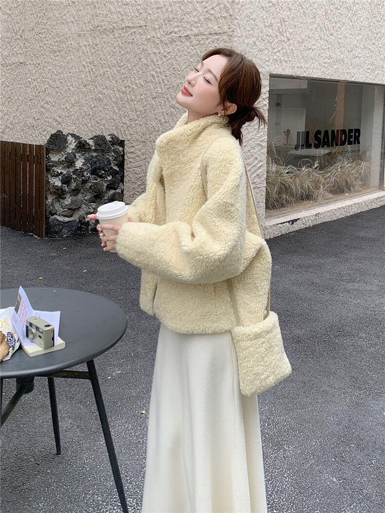 210-3291-P185-k268奶黄色甜美立领皮毛一体加厚短外套,女装短外套,浙宝210（原浙宝191）