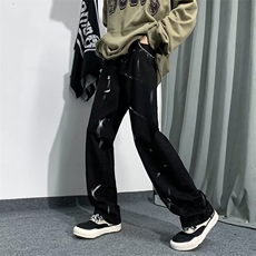 黑色
