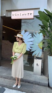 夏装荷叶领娃娃上衣图片