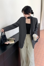 灰色通勤风西装外套女2025秋新款韩系高级感时尚简约气质西服上衣，女装短外套，1C151