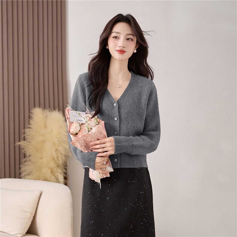2025年冬季新款带头绳毛织开衫，女装针织衫/毛衣，乐吉娜