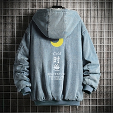 蓝色