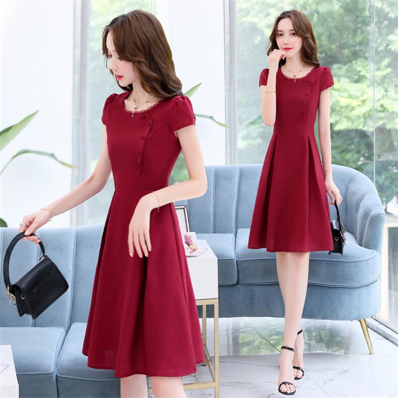 2024夏季新款连衣裙女显瘦修身舒适连衣裙，女装连衣裙，伊航服饰