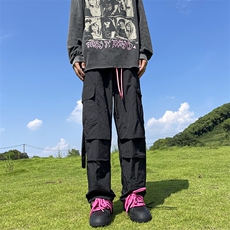 黑色