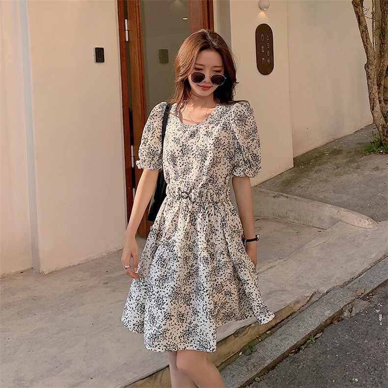 2021夏季新款女装碎花A字裙中长款连衣裙，女装连衣裙，阿菲诺依