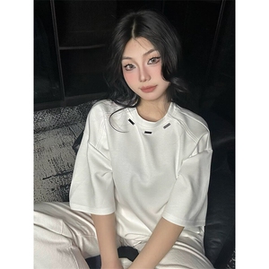 抖音得物品质二开240克宽松纯棉美式高街痞帅潮牌金属装饰短袖T恤图片