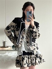 富士山下套装满满的复古小风潮，女装职业装，Queena PHoebe