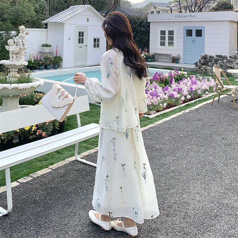 新中式国风套装裙女2025春季新款度假风休闲刺绣上衣半身裙两件套,女装套装/套裙,2C032