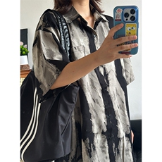 灰色