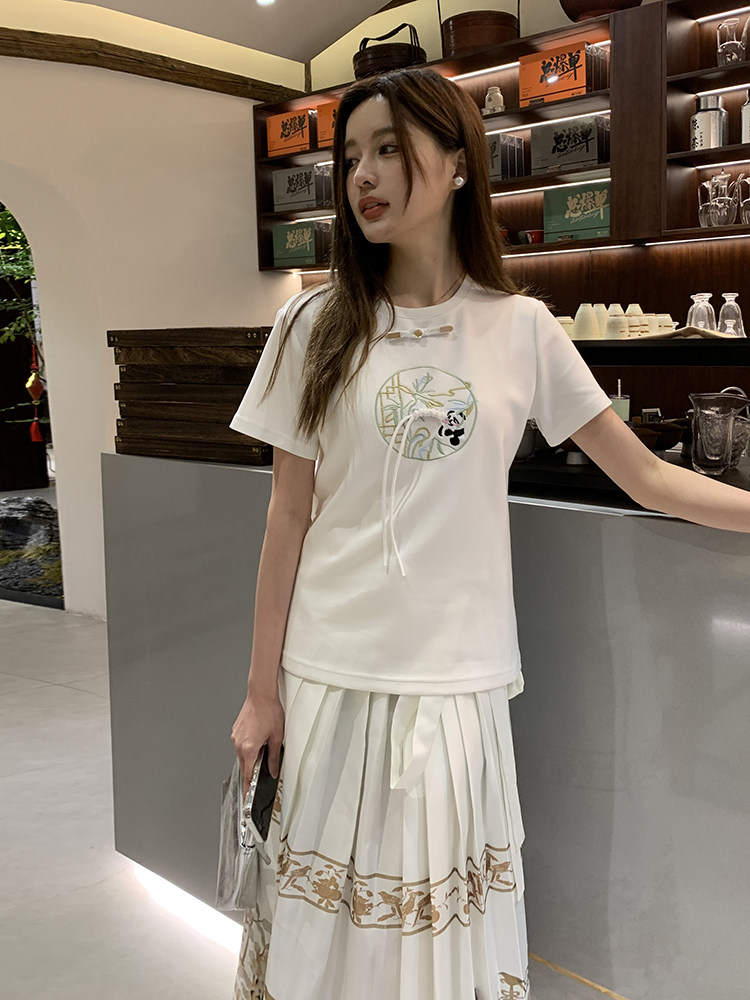 中式绣花熊猫短袖T恤白色显瘦上衣,女装T恤,鑫慧