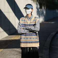 卡其色
