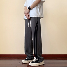 深灰色