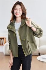 现货！2026年春季女士休闲风短款小衣防风外套，女装短外套，沐七七