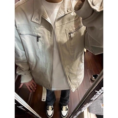 米白色