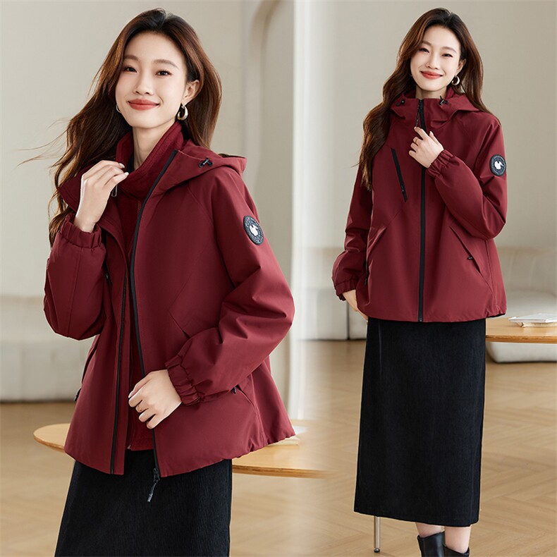 外套女春秋款2025新款妈妈宽松大码洋气爆两件套冲锋衣夹克上衣，女装套装/套裙，韩派