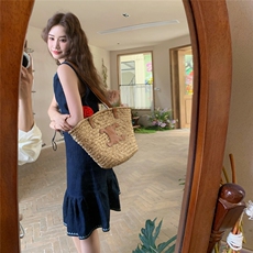 新款现货主推刺绣牛仔连衣裙2568-P125-K178，女装连衣裙，2C129
