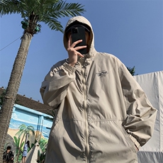 卡其色