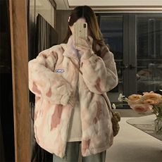 粉红色