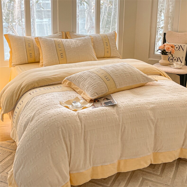 新款牛奶绒雕花刺绣四件套，床品套件，一起卖家纺