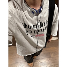 浅灰色
