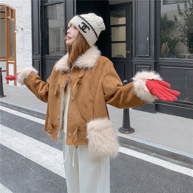 现货新款皮毛一体短外套带包包25121P185K278,女装短外套,2D035
