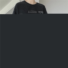 黑色