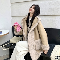 韩版减龄氛围感皮毛一体羊羔毛上衣女2025秋冬季新款显瘦百搭外套，女装短外套，2C261
